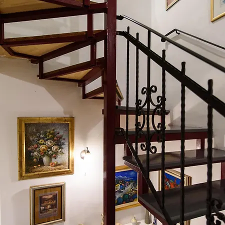 Tiffany's Town House Отель типа 