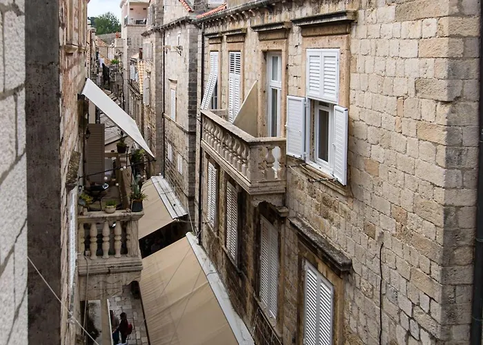 Tiffany's Town House Oda ve Kahvaltı 4*