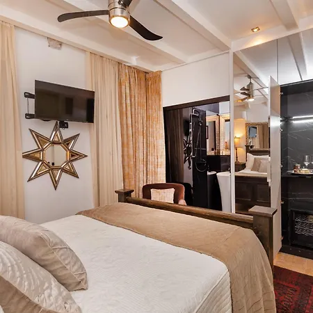 Bed & Breakfast Tiffany's Old Town