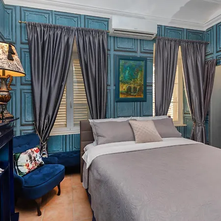 Tiffany's Town House