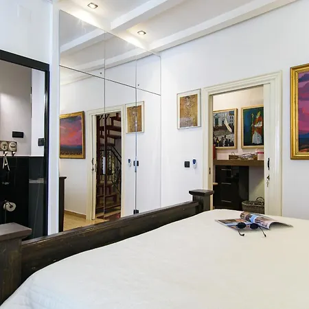 Bed & Breakfast Tiffany's Town House *