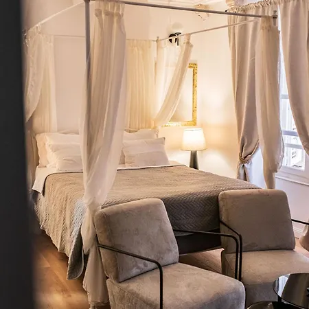Tiffany's Town House 4*