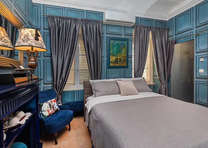 Tiffany's Town House